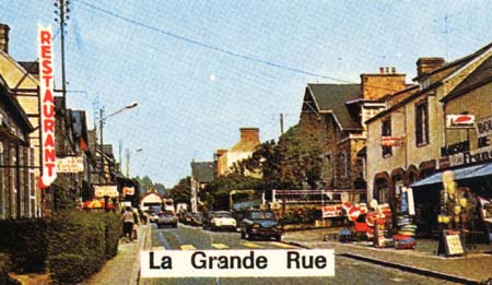 Sélectionnez (click gauche) la carte postale pour l'afficher en grand format